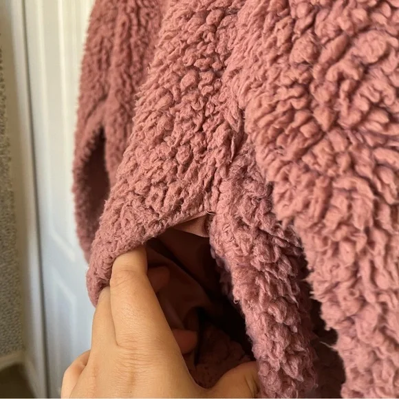 Women's Pink Sherpa Jacket - Picture 5 of 7